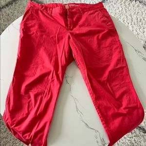 Gap boyfriend friend khakis in excellent condition